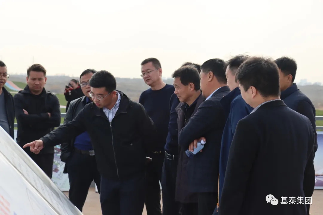 陜西省體育局副局長董利一行調(diào)研體育小鎮(zhèn)項目